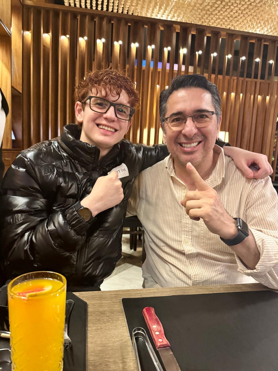 Martín Koncke junto a Mauricio